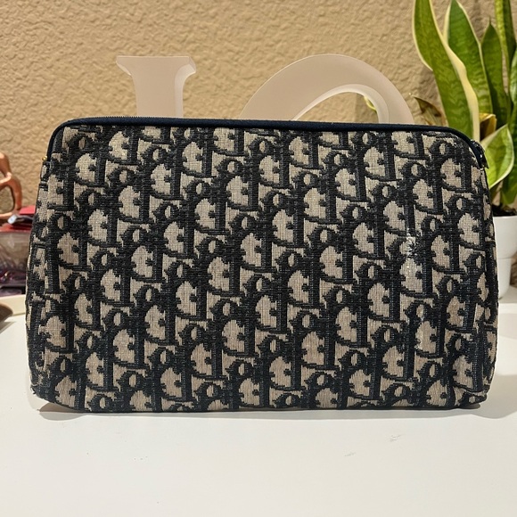DIOR VINTAGE POUCH - Picture 3 of 11